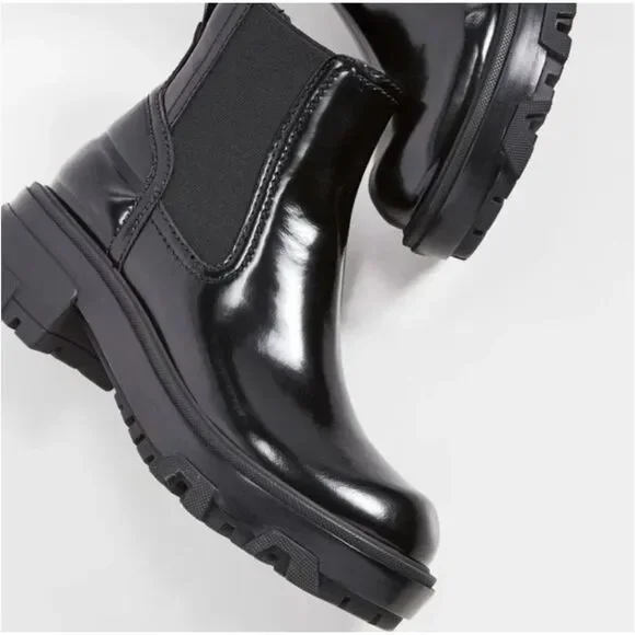 NIB Rag & Bone Shaye Platform Chelsea Bootie Polished Leather Black Size 8 - Picture 1 of 9